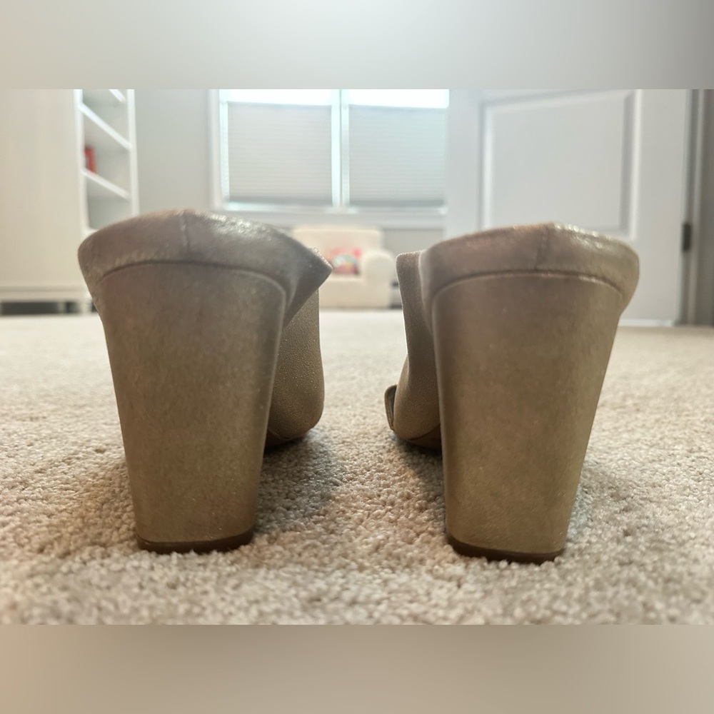 1. State Gold Heels - Picture 3 of 5